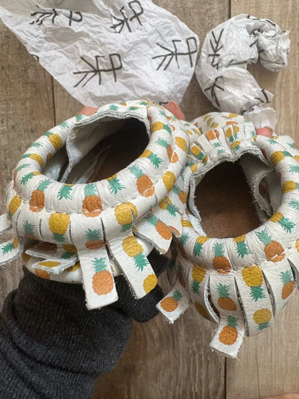 Freshly Picked Pineapple Print baby soft sole Moccasins Size 9 toddler